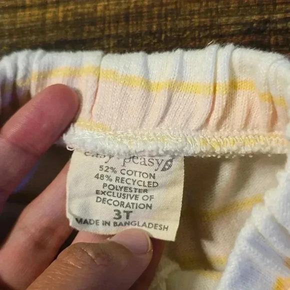 Easy Peasy Vintage Striped Ruffle Shorts | White Yellow Pink | Size 3T (Girl) - Picture 3 of 4